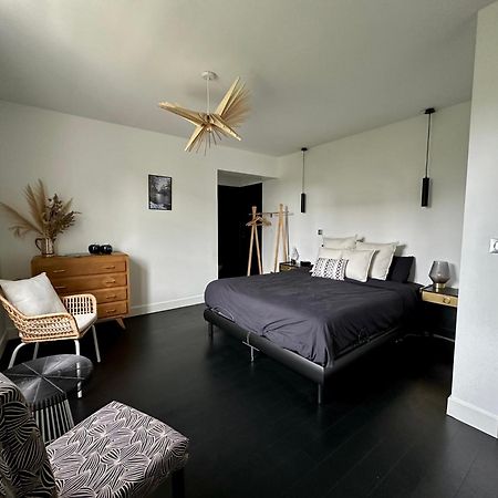 Les Persiennes Bed & Breakfast Auvers-sur-Oise Exterior foto